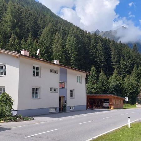Beim Holzwurm Andy Lejlighed Sankt Leonhard im Pitztal Eksteriør billede